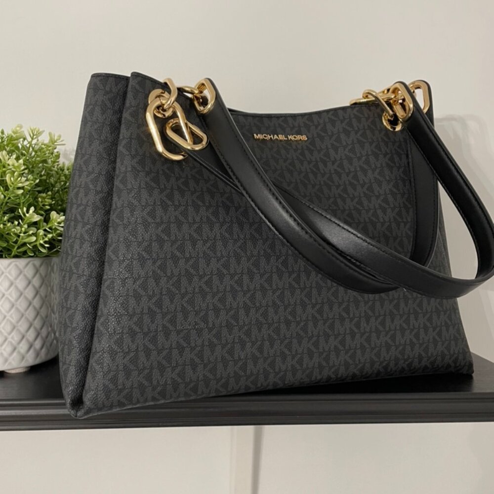 Michael Kors Trisha Large Logo Shoulder Bag